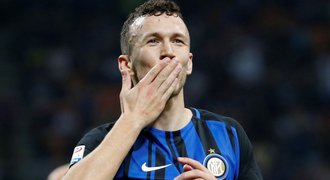 Inter slaví první dubnovou výhru i posun na třetí místo, Cagliari dal čtyři góly