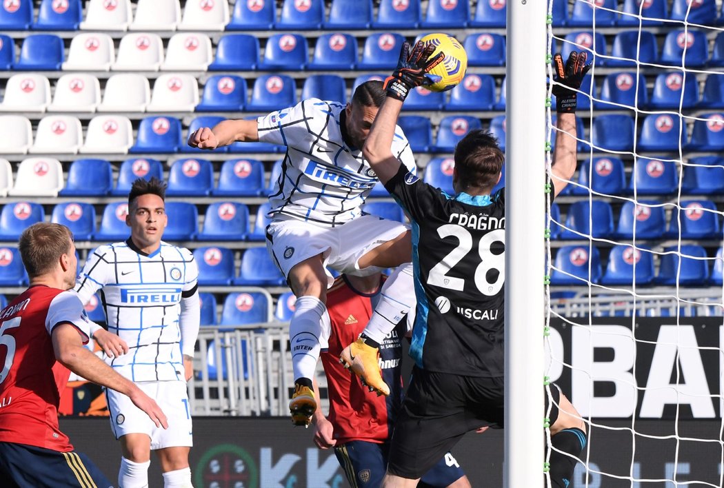 Fotbalisté Interu Milán otočili zápas s Cagliari, na jehož hřišti zvítězili 3:1