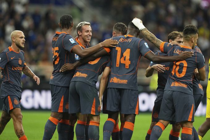 Inter po dvou prohrách zabral, římské derby pro AS. Vitík hrál poprvé celý zápas za Boloňu Inter po dvou prohrách zabral, římské derby pro AS. Vitík hrál poprvé celý zápas za Boloňu