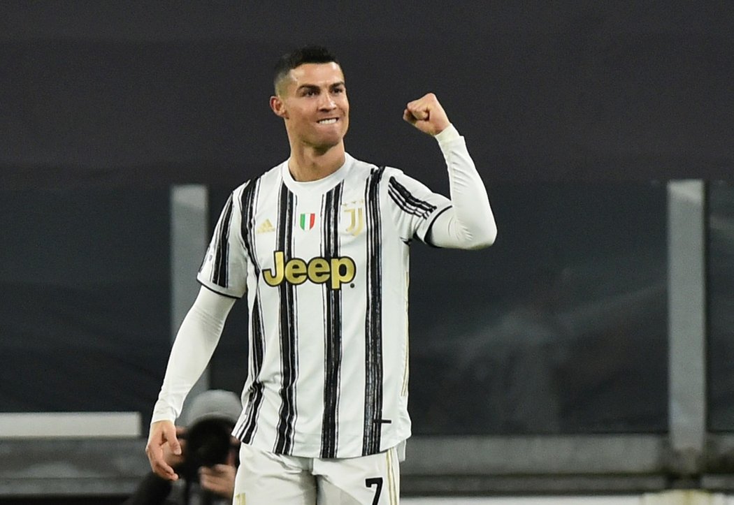 Ronaldo za Juventus nastupoval tři roky.