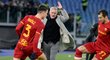 Rozzlobený trenér AS Řím José Mourinho během šlágru proti Juventusu