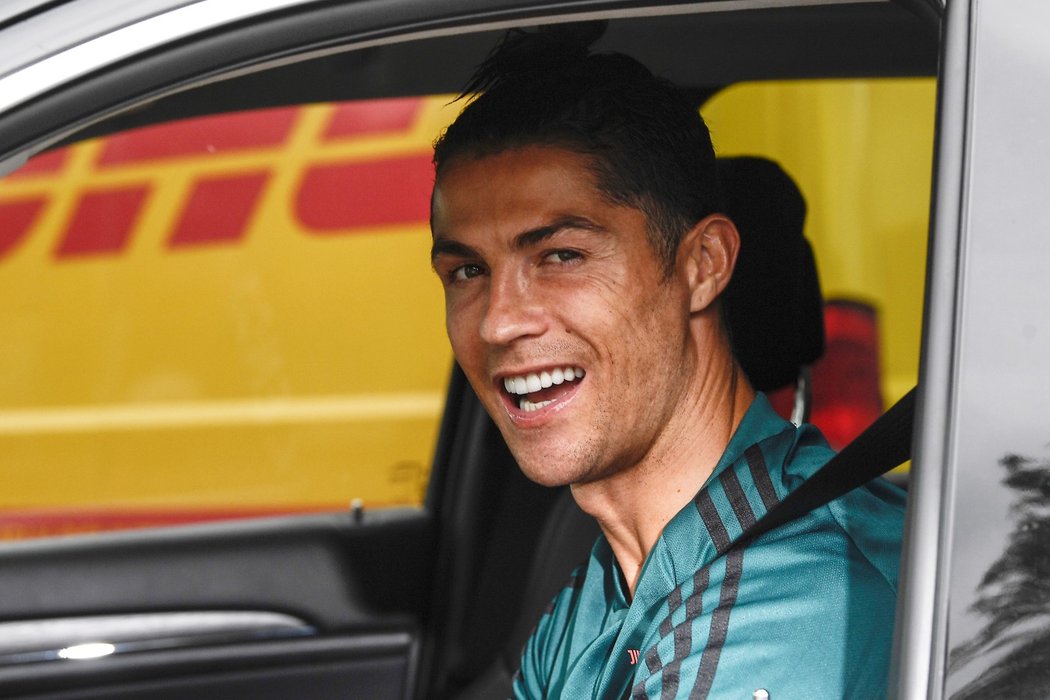 Cristiano Ronaldo už je zpátky v Itálii a zapojil se do tréninku v Turíně