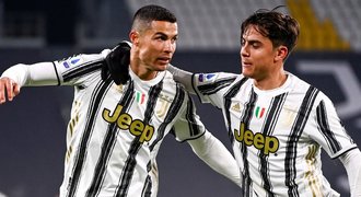 Ronaldo pálil za Juventus! AC uhájil výhru i v deseti, Inter rozstřílel Crotone