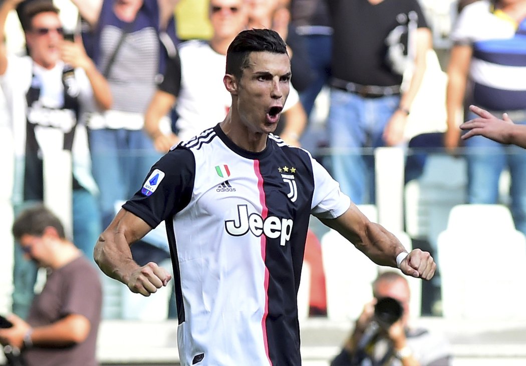 Cristiano Ronaldo dal druhou branku Juventusu