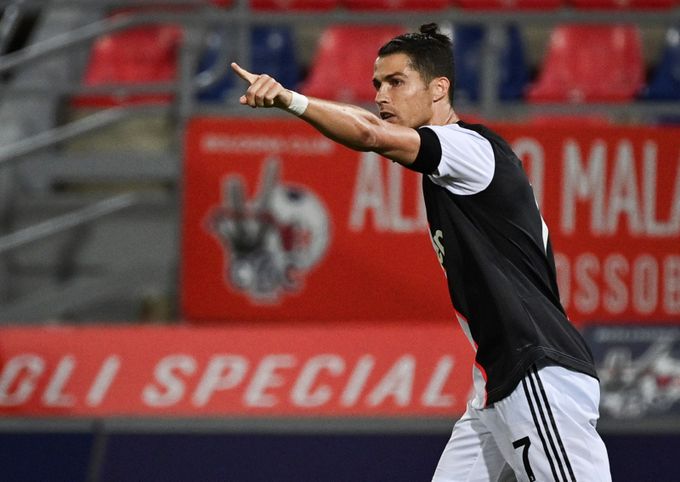 Juventus vyhrál v Boloni, za Brescii při návratu hráli Zmrhal i Matějů Juventus vyhrál v Boloni, za Brescii při návratu hráli Zmrhal i Matějů