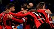 Radost fotbalistů AC Milán po brance do sítě Neapole
