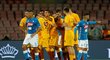 Fotbalisté AS Řím oslavují vstřelenou branku ve šlágru italské ligy proti Neapoli, trefil se Stephan El Shaarawy