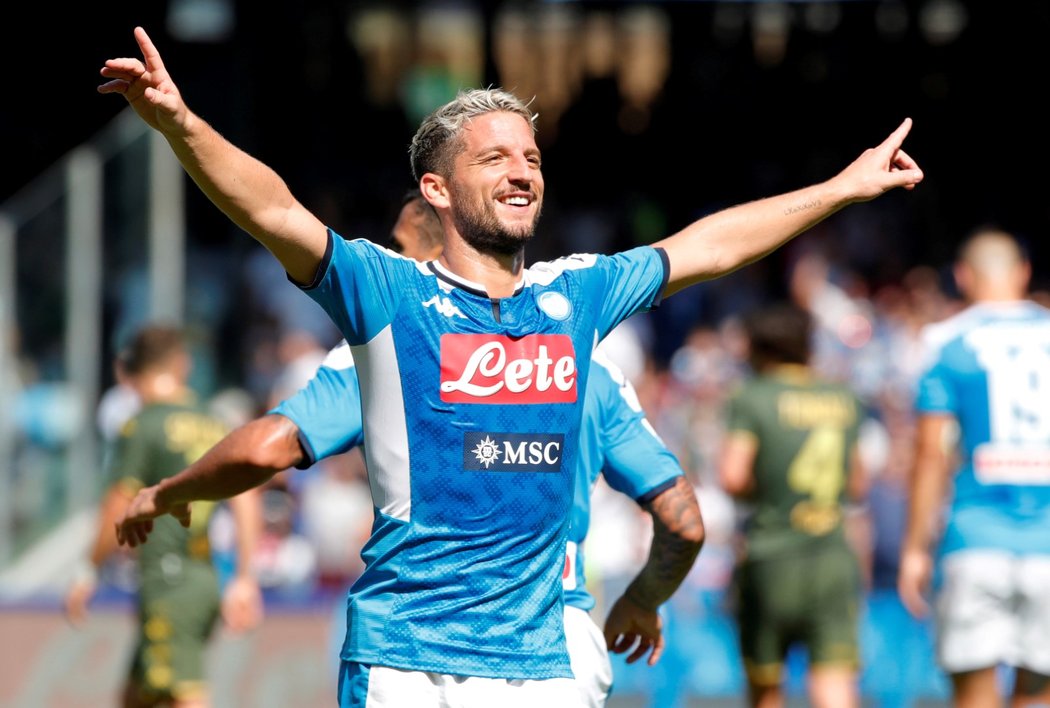 Dries Mertens oslavuje svou trefu proti Brescii