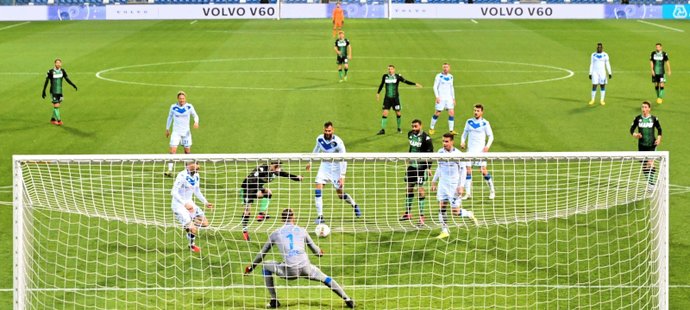 Sassuolo přehrálo poslední Brescii 3:0, Jaromír Zmrhal odehrál celý duel
