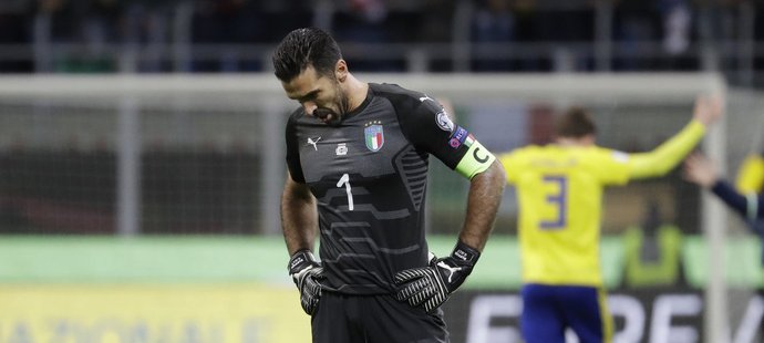 Omlouváme se, plakal Buffon. Legenda Itálie končí po krachu v reprezentaci