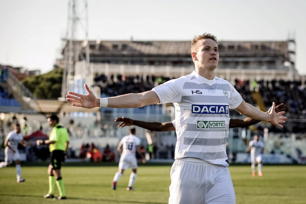 Český záložník patří v Udinese k nejlepším hráčům