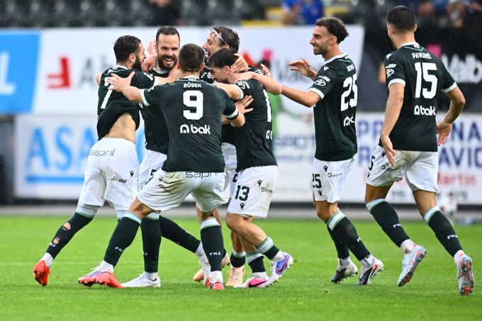 ONLINE: Jablonec - Baník 1:0. Chaluš dostal červenou, nádherná trefa Nováka ONLINE: Jablonec - Baník 1:0. Chaluš dostal červenou, nádherná trefa Nováka