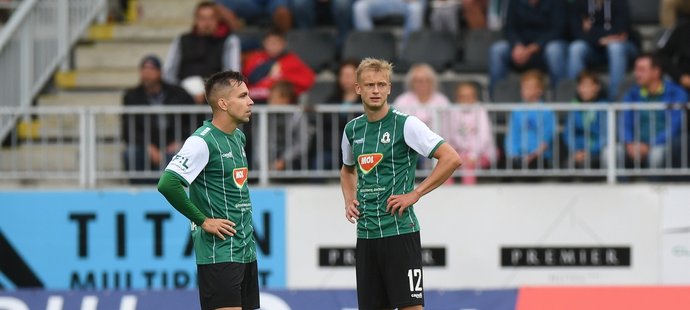 Jakub Považanec a Jaroslav Zelený jsou hodně zaskočení po dalším gólu skotského týmu