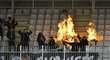 Českobudějovičtí fanoušci pálili sedačky na Střelnici