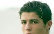 2002. Sedmnáctiletý Cristiano už patřil do mládežnických reprezentací Portugalska. 