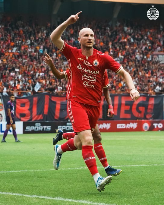 Michael Krmenčík v dresu Persije Jakarta