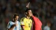 Zklamaný James Rodríguez v utkání Kolumbie s Argentinou (0:3)
