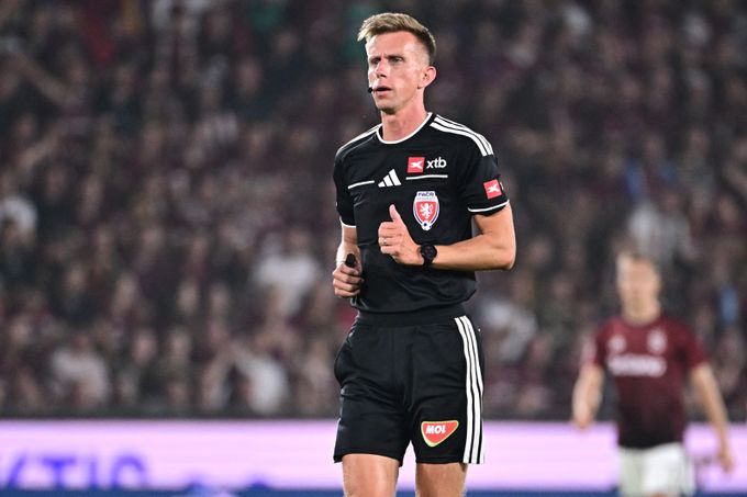 ZLATÁ PÍŠŤALKA: Trochu úzkostlivý, ale jinak velmi přesný Machálek, derby „S“ zvládl ZLATÁ PÍŠŤALKA: Trochu úzkostlivý, ale jinak velmi přesný Machálek, derby „S“ zvládl