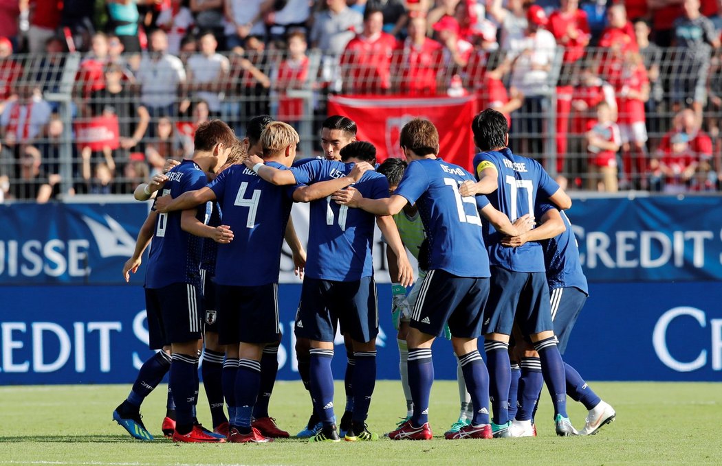 Japonští fotbalisté před utkáním