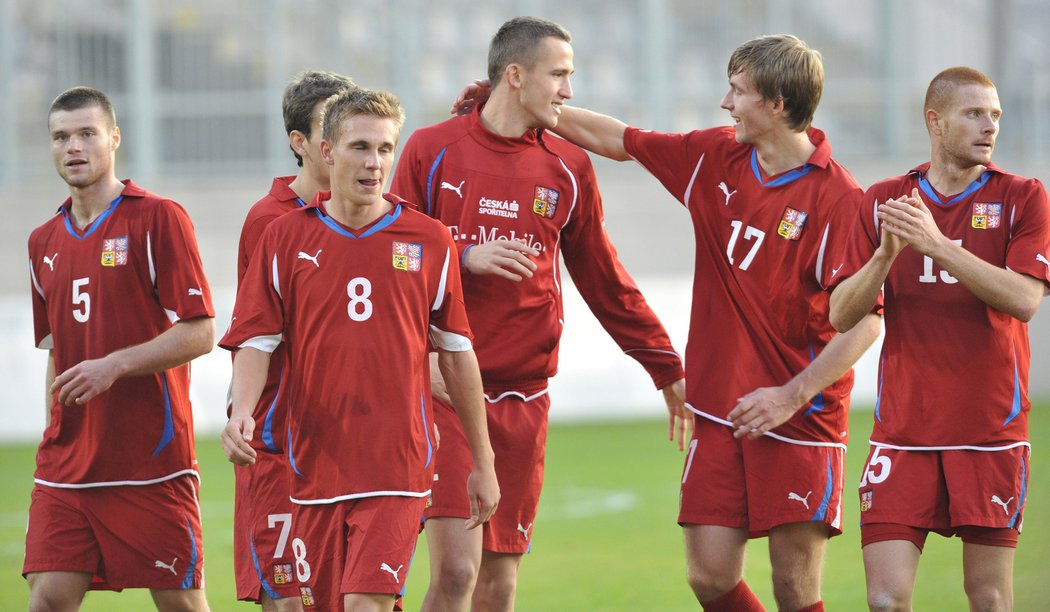 Česká radost po vítězství nad Řeckem - Čelůstka, Dočkal, Pekhart s Hoškem a Gecov