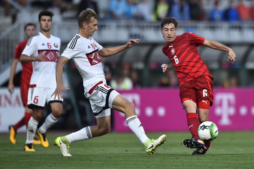 Michal Sáček při zápase jednadvacítky proti Bělorusku