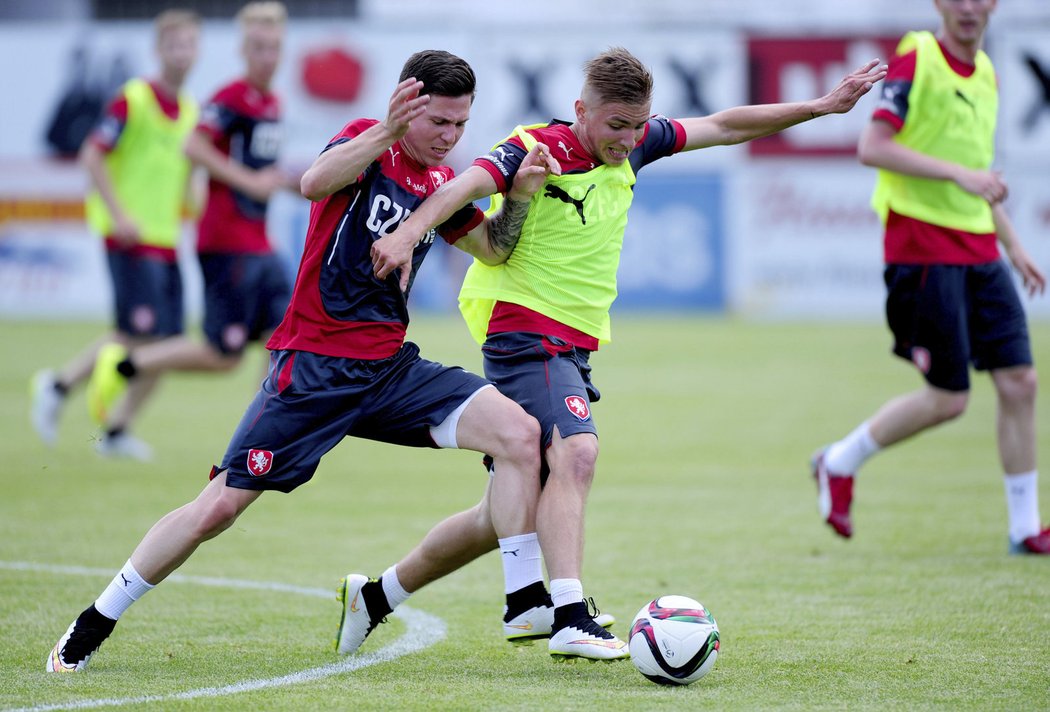 Tomáš Petrák (vlevo) a Martin Frýdek na tréninku jednadvacítky v Kaprunu