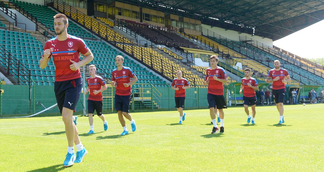 Trénink českých fotbalistů do 21 let den po utkání s Německem na EURO v Polsku 