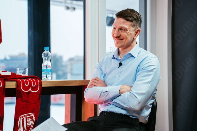 Bílek oživuje Pardubice, má odvážný cíl: Do pěti let Konferenční liga nebo výhra v poháru Bílek oživuje Pardubice, má odvážný cíl: Do pěti let Konferenční liga nebo výhra v poháru