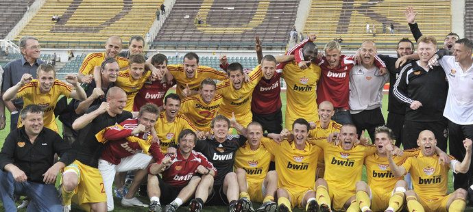 Dukla zažila na Julisce vzestupy i pády, tady zrovna jeden z postupů zpět mezi elitu