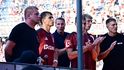 Matěj Jurásek na pozápasové děkovačce pod kotlem Sparty