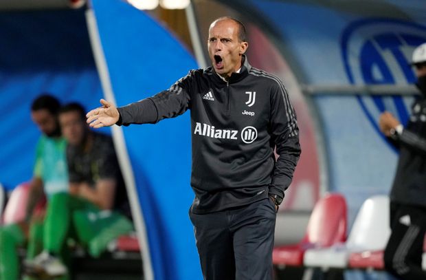 Trenér Juventusu Massimiliano Allegri Trenér Juventusu Massimiliano Allegri