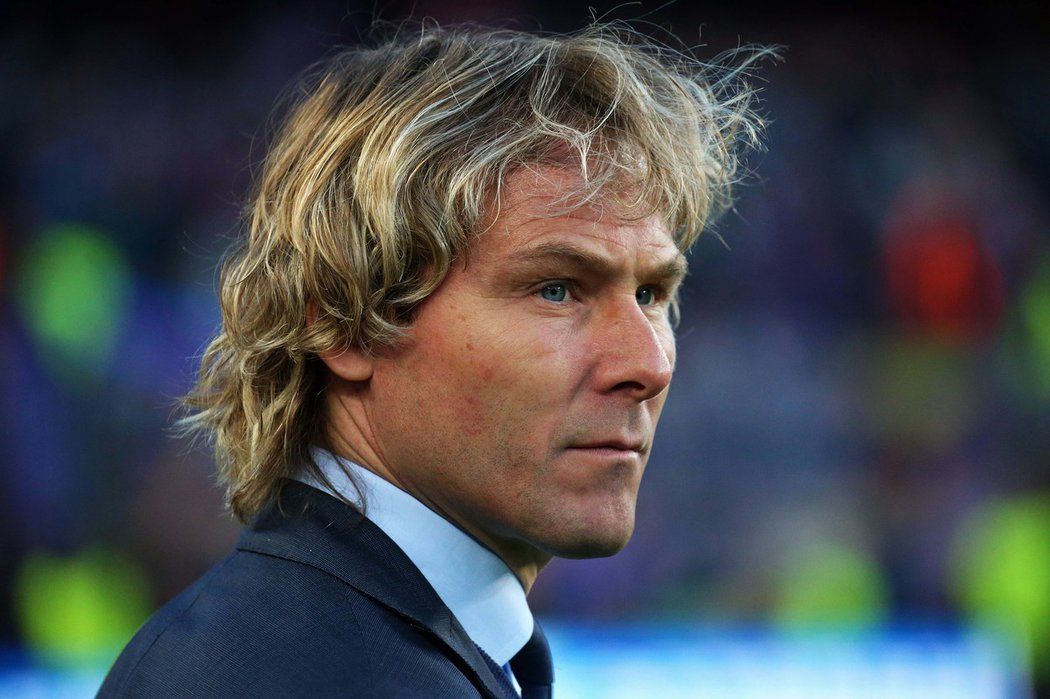 Pavel Nedvěd na utkání Barcelony s Juventusem v odvetě čtvrtfinále Ligy mistrů