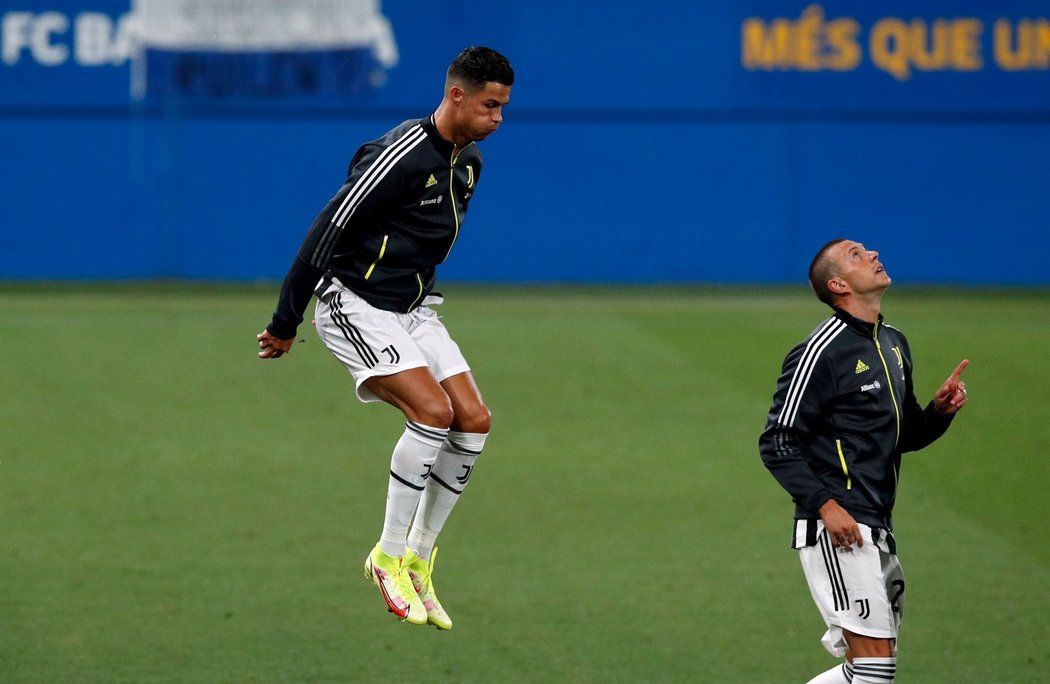 Ronaldo za Juventus nastupoval tři roky.