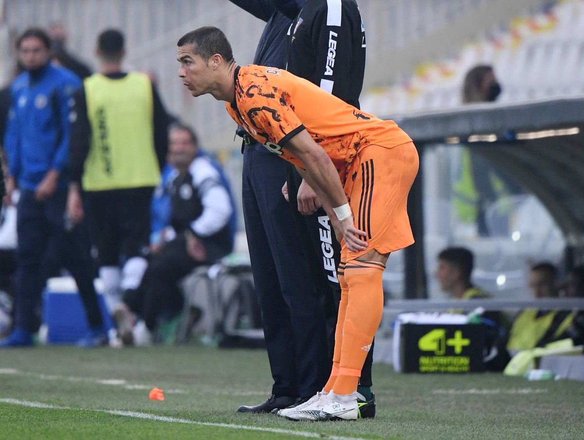 Cristiano Ronaldo se po nákaze koronavirem vrátil na fotbalový trávník a jako střídající hráč pomohl Juventusu dvěma góly k výhře nad Spezií