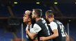 Fotbalisté Juventusu oslavují první branku v duelu s Janovem