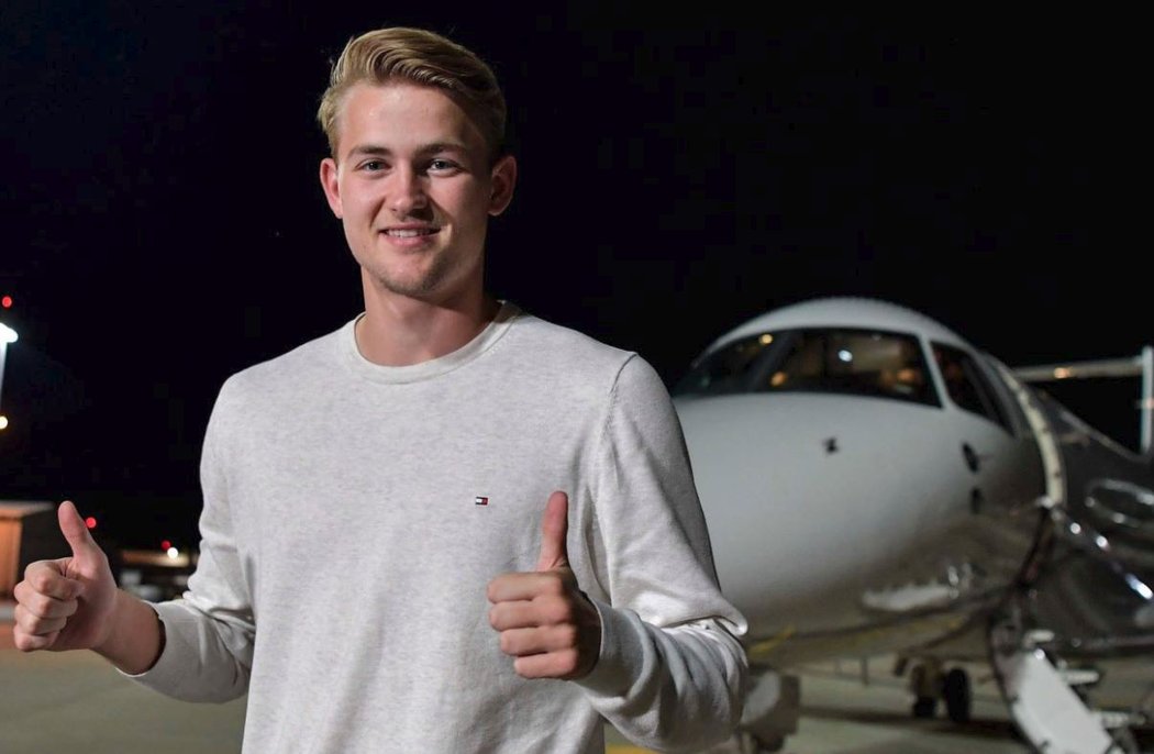 Matthijs de Ligt už je v Turíně. Ve středu by měl v Juventusu absolvovat zdravotní prohlídku