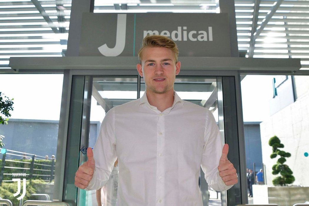 Matthijs de Ligt ve zdravotním centru v Turíně