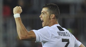 Ronaldo dvěma góly zařídil obrat Juventusu, Neapol remizovala s AS Řím