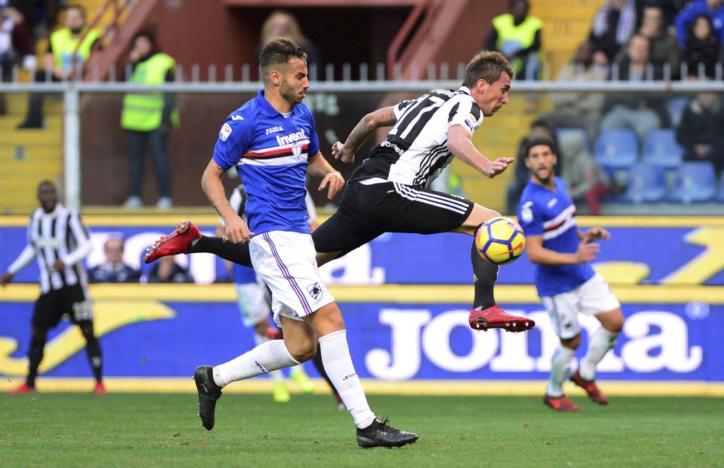 Juventus padl se Sampdorií a jeho ztráta na Neapol narůstá