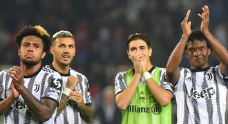 Juventus v dalších problémech: akcie letí dolů, šíří se zprávy o prodeji