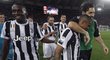 Fotbalisté Juventusu se radují z mistrovského titulu