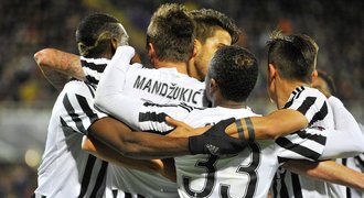 Juventus zdolal Fiorentinu a mistrovský titul má na dosah