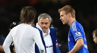 Kalas dře na tréninku Chelsea: Když je třeba, Terry na mě zakřičí