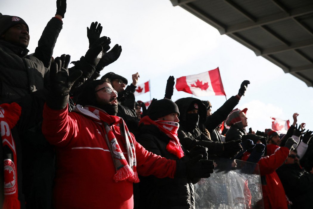 I přes mráz byl stadion v Torontu plný