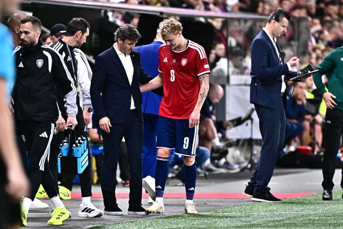 Další změna: Karabec opustil reprezentaci. Vážnější zranění, obává se Sparta Další změna: Karabec opustil reprezentaci. Vážnější zranění, obává se Sparta