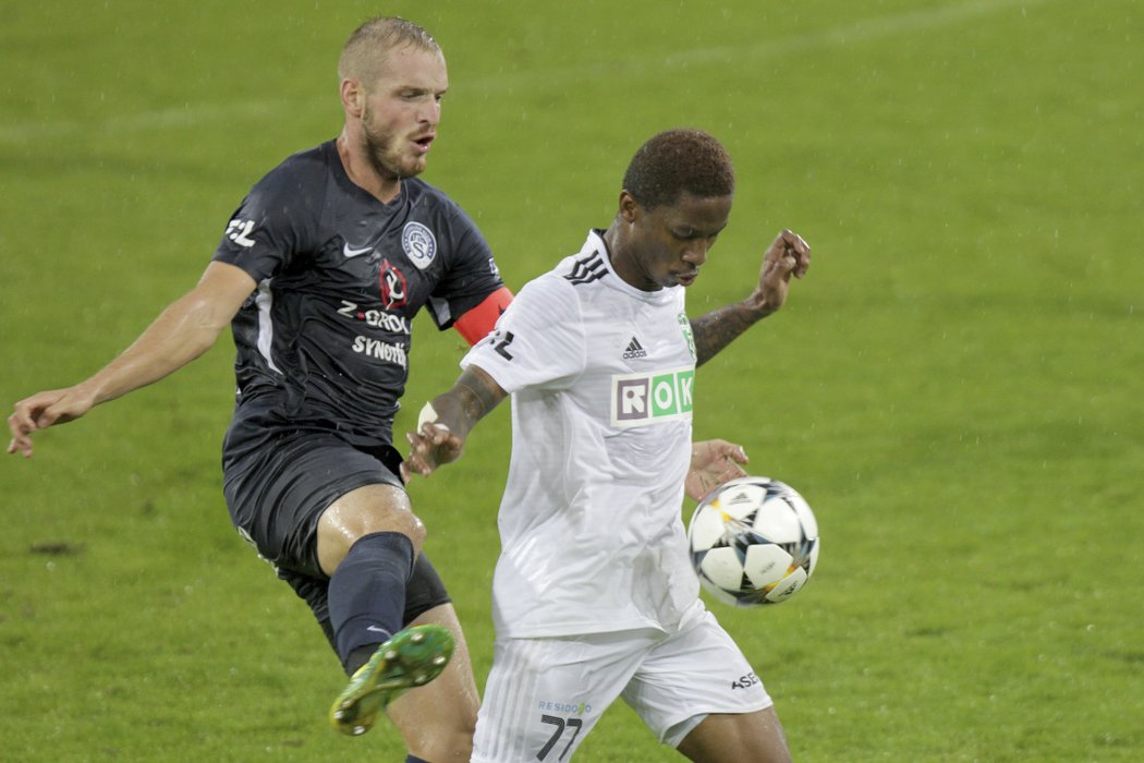 Adriel D´Avila Ba Loua debutoval v dresu Karviné a hned dal gól