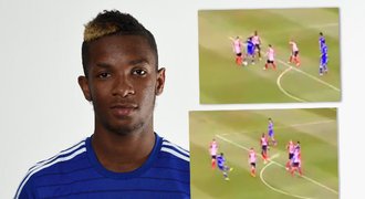 VIDEO: To je mladá krev Chelsea! Oblbnul tři obránce a úžasně zavěsil