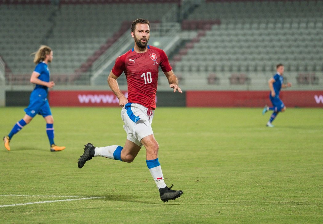 Český záložník Josef Hušbauer během přípravného utkání s Islandem v Kataru