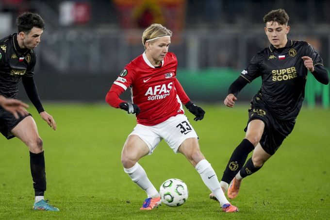 Alkmaar se Šínem na závěr KL remizoval, postupuje i Simič. Ligovou fázi ovládl Štrasburk Alkmaar se Šínem na závěr KL remizoval, postupuje i Simič. Ligovou fázi ovládl Štrasburk