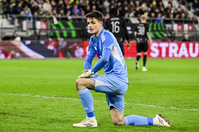 Surovčíkův autentický rozhovor: Je brankář Sparty osobnost, nebo kaskadér? Surovčíkův autentický rozhovor: Je brankář Sparty osobnost, nebo kaskadér?